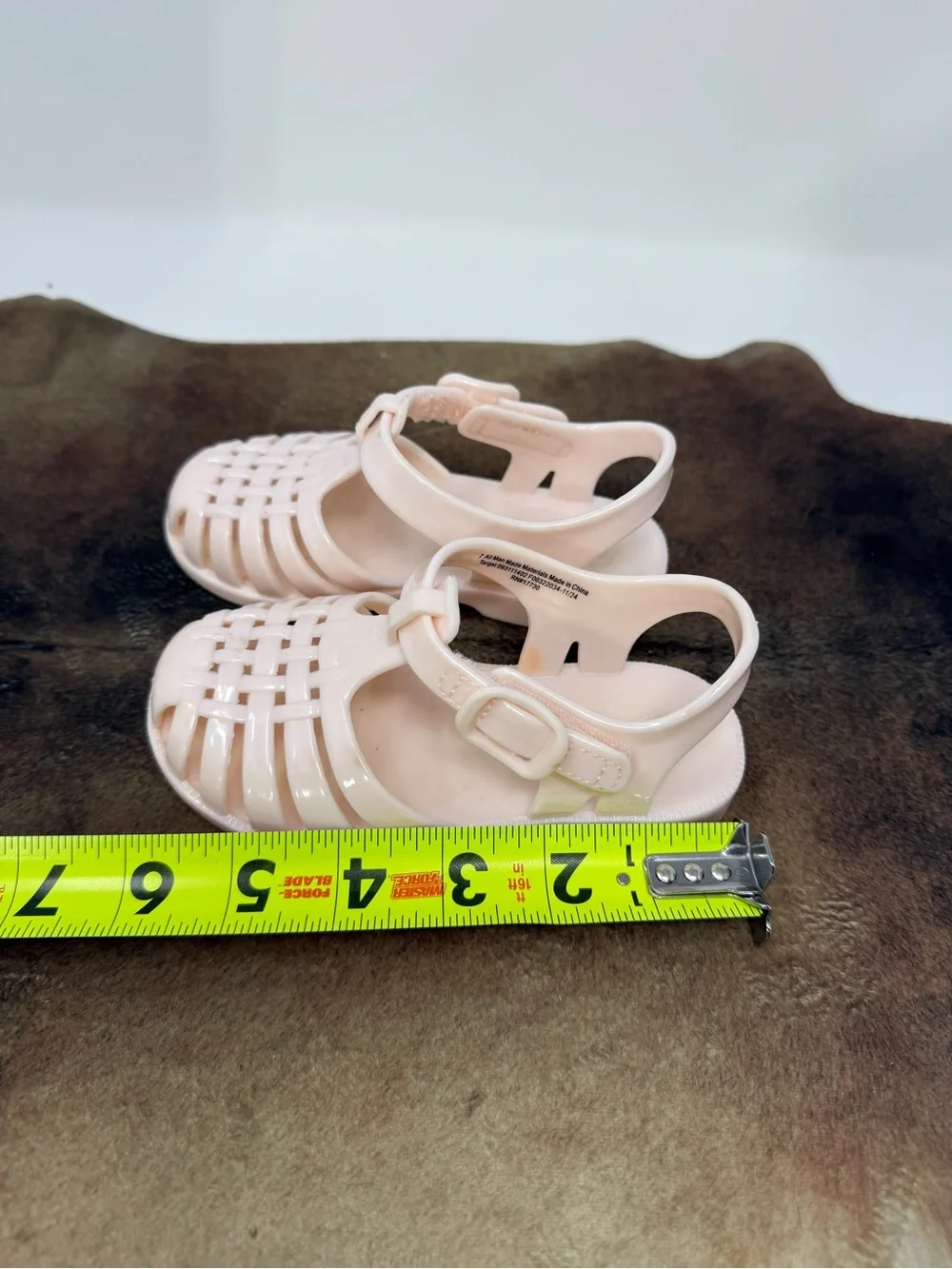 Target Girls Light Pink Jelly Sandals with Buckle Strap Sz 7 (CNSLYD)